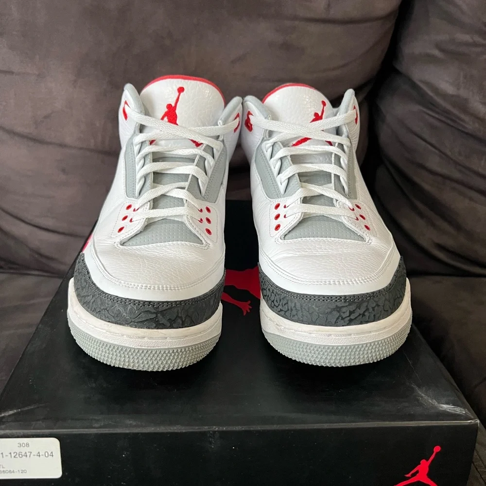 Jordan 3 Fire Red - Picture 2 of 4